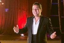 حاتم العراقي يتخطى حاجز المليون بكليب