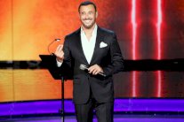 كاظم الساهر يُزيّن مسرح