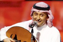 عبدالمجيد عبداللة يتصدّر 