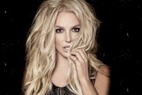 بريتني سبيرز تبيع لوحة رسمتها بنفسها