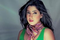 أيتن عامر إلى السينما عبر 