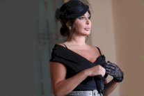 إليسا تعِد الجمهور بالغناء لـ