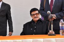 سمير غانم: اشترطت على بناتي كتابة أسمائهم كاملة