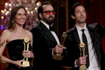 إختتام مهرجان القاهرة بتكريم النجوم وأغنية جديدة لـ