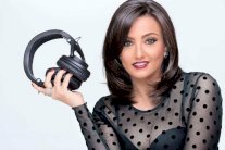 بشرى بديلة داليا البحيري مع عادل إمام