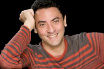 فتحي عبد الوهاب يدخل 