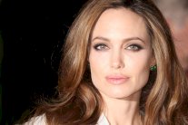 جولي تصف قرار 