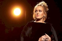 إنتقادات لاذعة لأديل بسبب 