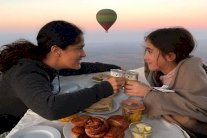 صور سلمى حايك في مراكش تثير إعجاب محبيها