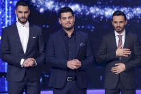 المنافسة على أشدها بين 