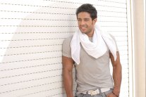 محمد حماقي ينتظر مولودته الأولى