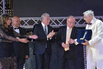 تكريم نبيلة عبيد على وقع الأزمات في مهرجان شرم الشيخ