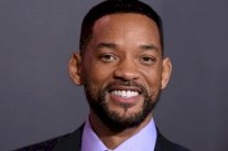 ويل سميث يشعِل الإنترنت بقفزة عن الجسر