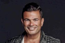 زوجة عمرو دياب تثير الجدل بحذف صوره عن