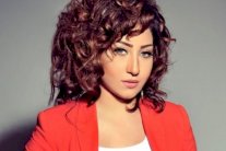 بوسي تنتهي من مشاهد 