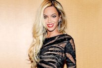 بيونسي تحقق أمنية شابة مريضة بالسرطان