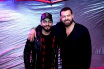 تامر حسني يشعل أجواء حفله بالجامعة الأميركية بالقاهرة