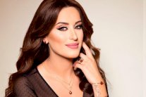 المغربية وسيمة تُعلن زواجها من إماراتي