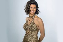 يسرا اللوزي تدعم مبادرة علاج ضعف السمع