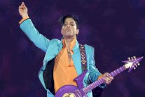 دعوى قضائية بمنع إصدار أغاني برنس بعد وفاته