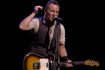 بروس سبرينجستين: ناضلت لأعيش في العالم الحقيقي!