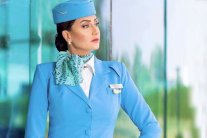 غادة عبد الرازق بزيّ مضيفة الطيران