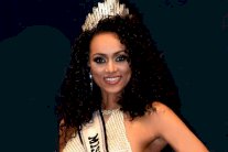 الكيميائية كارا ماكولوغ ملكة جمال أميركا