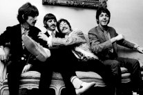 فريق البيتلز يعود لقائمة بيلبورد