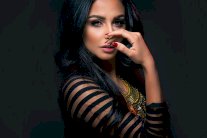 الجمهور يُثني على أداء ميس حمدان