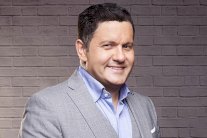 إدوارد ينتهي من أعماله الرمضانية