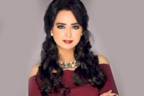 الفخراني يُعيد هبة مجدي إلى المسرح