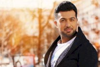 همام إبراهيم عاشق بكل اللهجات