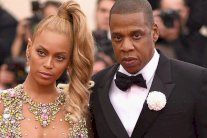 بيونسي تربط اسمي توأمها بعلامةٍ تجارية