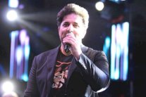 ملحم زين يُغنّي بطابا ووائل جسار يصل بحراً