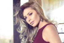 جنات تحتفل بخطوبتها