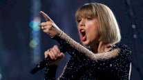 تيلور سويفت تدلي بشهادتها عن واقعة التحرش بها