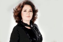 إلهام شاهين تعود للمسرح