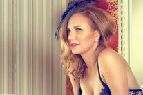 شيرين رضا تنافس في مهرجان