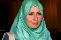 حلا شيحة تُغلِق صفحتها وتعيدها بسبب النقاب