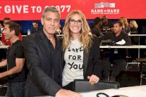 نجوم هوليوود يجمعون التبرعات لضحايا الإعصارين