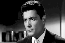 شكري سرحان يُنقذ فرقة مسرح كلية الحقوق