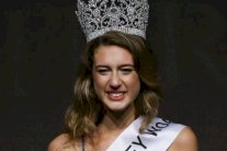 لماذا جُرّّدَت ملكة جمال تركيا من لقبها بعد يومٍ من تتويجها؟