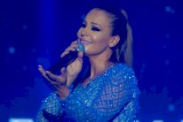 كارول سماحة تفتتح مهرجانات صيدا باستعراضٍ غنائي