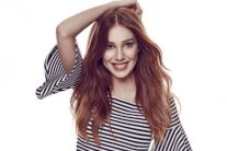 ترشيح التركية إلشين سانغو لجائزة تكريم في دبي