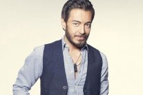 أحمد زاهر يضع 