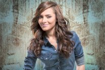 كارمن سليمان تخفي وجه مولودها