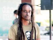 «أكاشا» فيلم سوداني يبحث عن الفرح تحت القصف