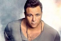 وفاة شقيق محمد فؤاد تُربِك حفليه