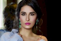 فاطمة ناصر تبدأ