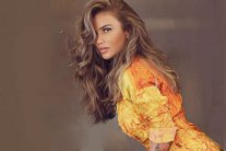 نيكول سابا في ضيافة غادة عادل